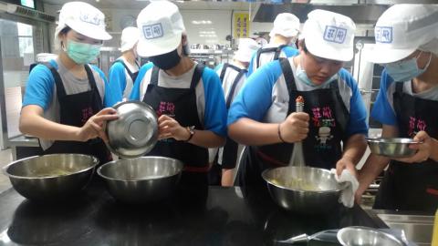 20210428明德國中-食品群_210504_2.jpg