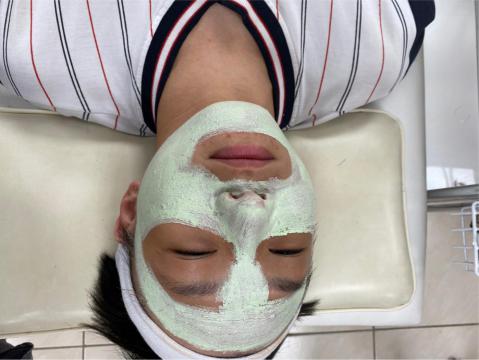 忠孝國中按摩敷臉_210319_3.jpg